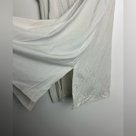 Eileen Fisher Top Blouse Light Gray Stretch Sleeveless Minimalist Size M comfy - Picture 6 of 11